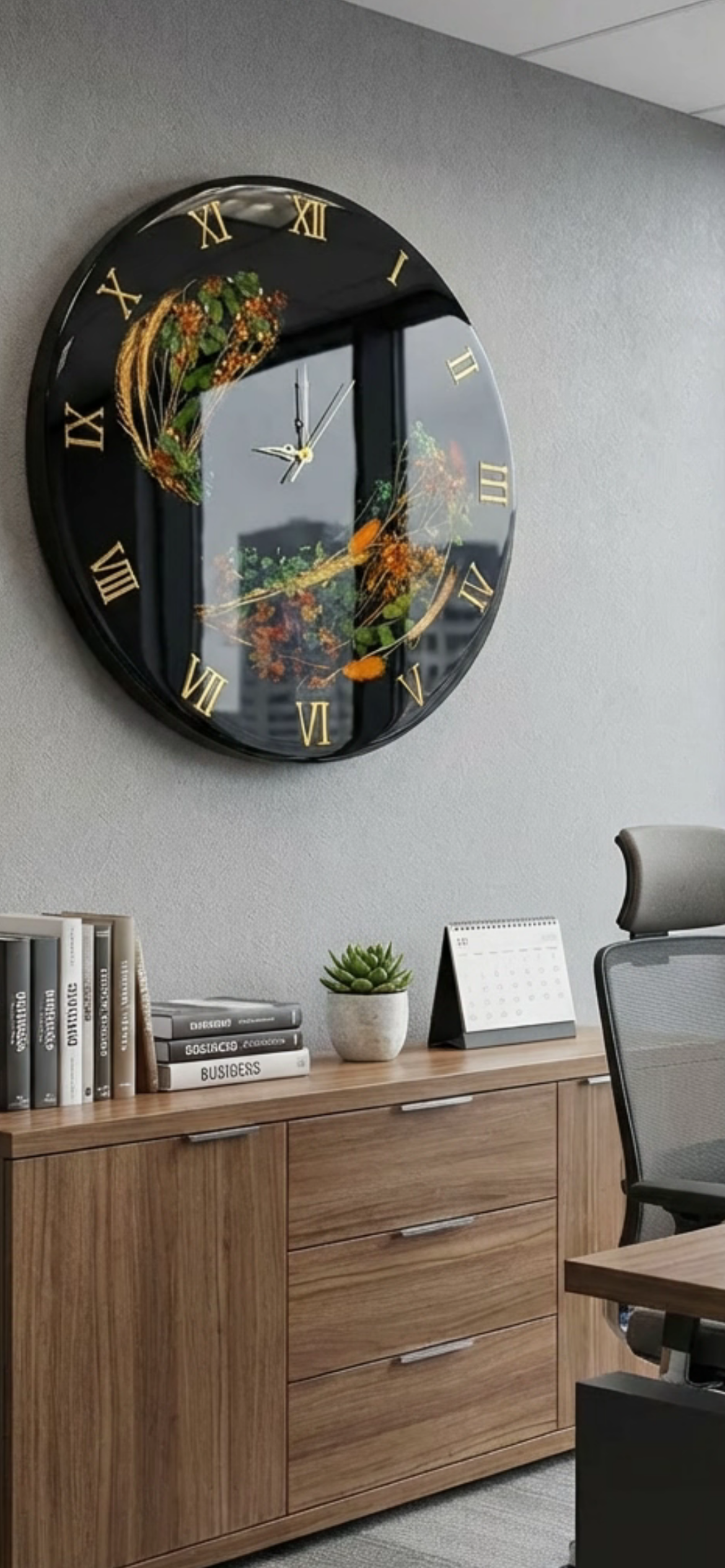 Large Resin Wall Clock with Real Pressed Flowers – Botanical Black Gold Roman Numeral timepiece